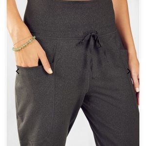 Fabletics maj pocket pants small